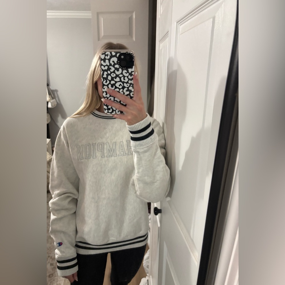 Champion Light Gray Sweatshirt with Black and White Accents